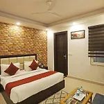 Delhi Airport Flashpackers