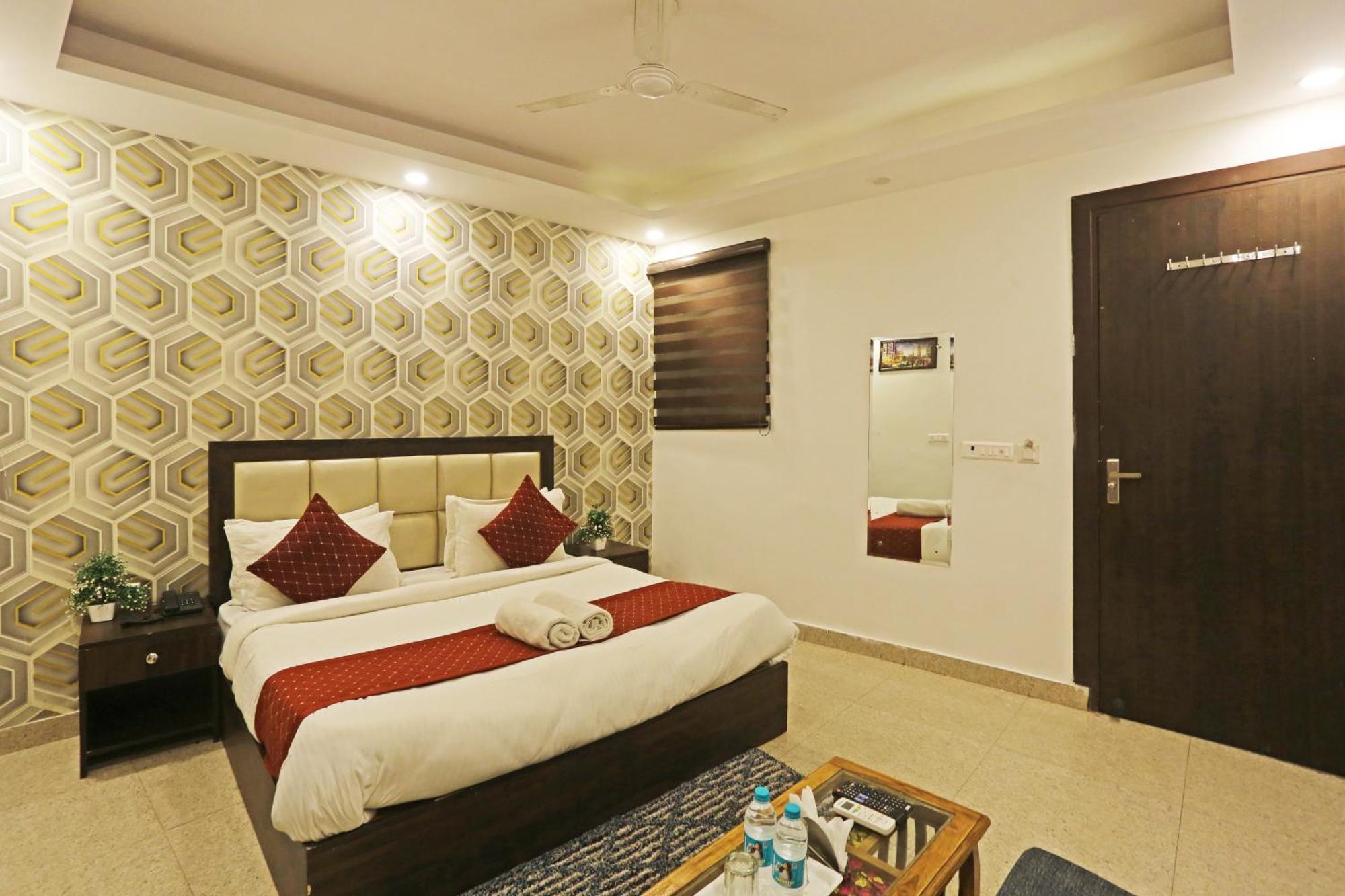Delhi Airport Flashpackers New Delhi